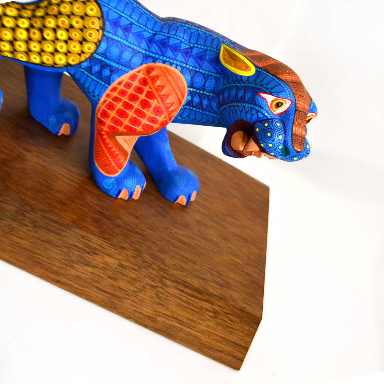 Jaguar Tallado en Madera: Un Alebrije de Oaxaca