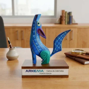 Alebrije de Lobo con base especial de madera