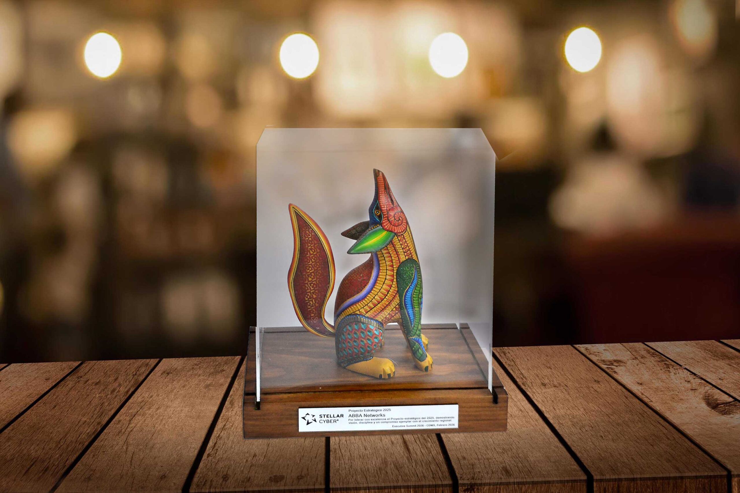 Especial, lobo de alebrije con base y acrilico