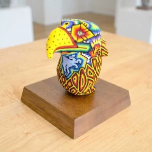 Aguila de Arte Huichol con base de madera
