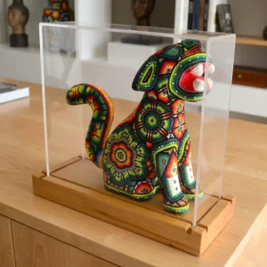 Jaguar hechado de arte huichol